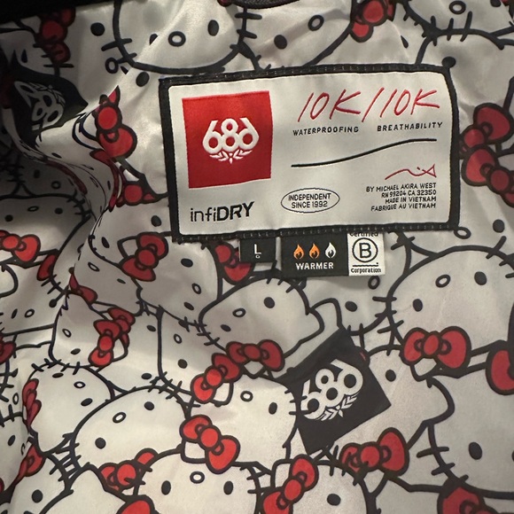 686 Hello Kitty Patterned Jacket - Picture 2 of 12